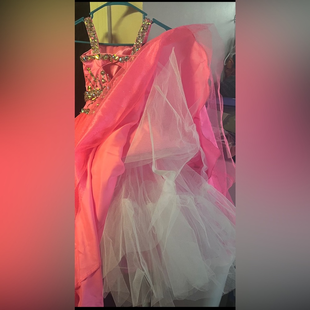 Beautiful Rachael Allen Little Angels Pageant Dress. - Picture 5 of 6